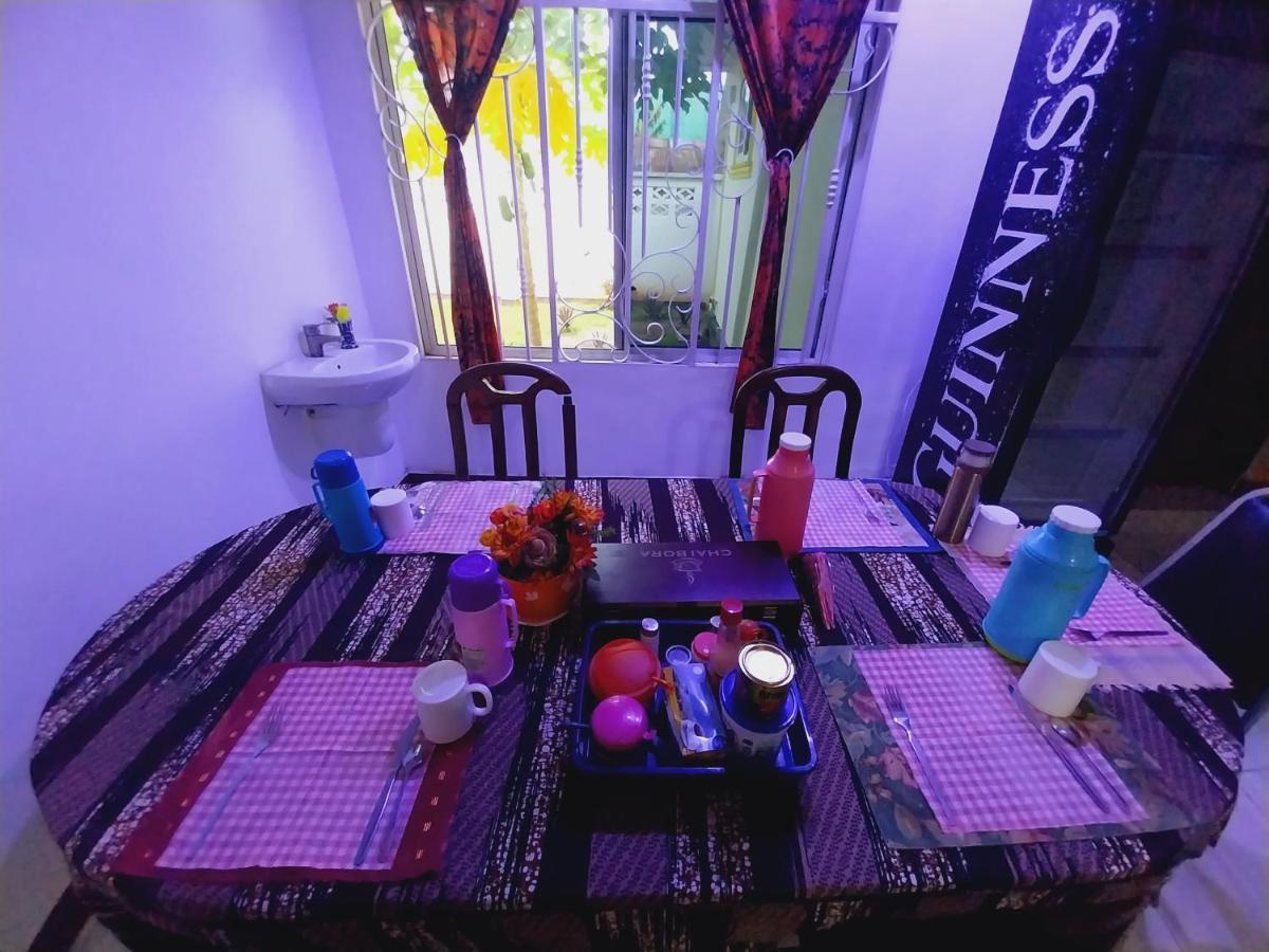 다르에스살람 L&J Modern Backpackers Kigamboni Beach House B&B 외부 사진